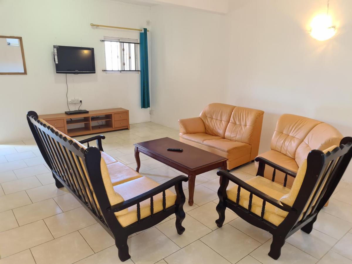 Oasis Tropical Aparthotel Pereybere Beach Buitenkant foto
