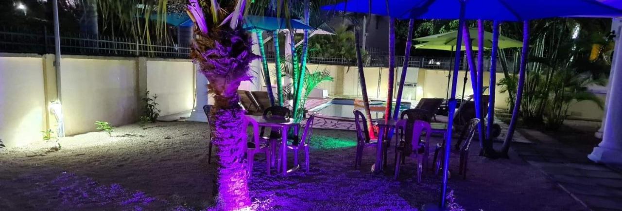 Oasis Tropical Aparthotel Pereybere Beach Buitenkant foto