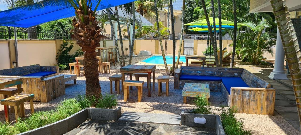 Oasis Tropical Aparthotel Pereybere Beach Buitenkant foto